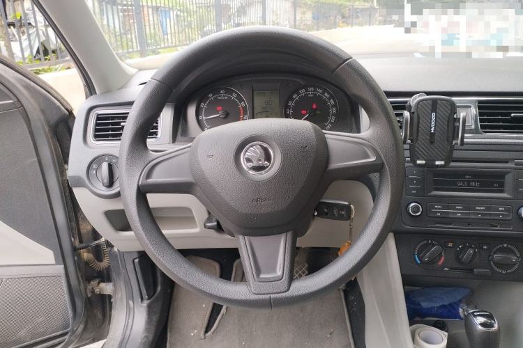 Used Skoda Rapid 2015 1.6L Automatic Smart Selection Model Steering Wheel