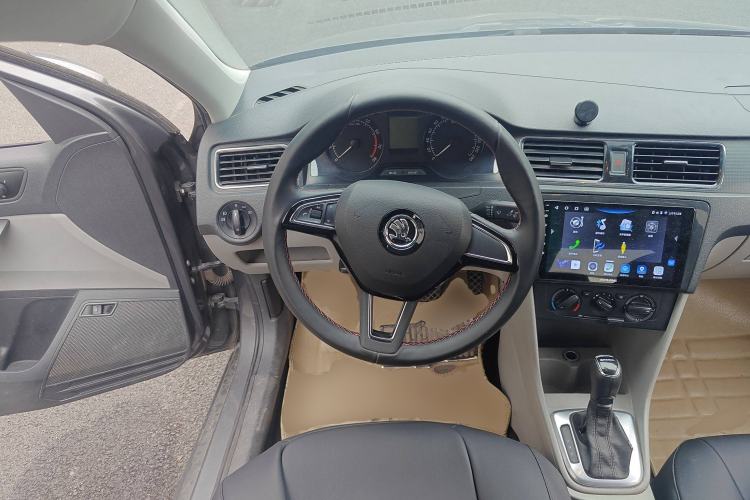 Used Skoda Rapid 2015 1.6L Automatic Smart Selection Model Steering Wheel