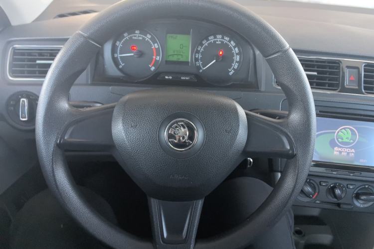 Used Skoda Rapid 2015 1.6L Manual Smart Selection Model Steering Wheel