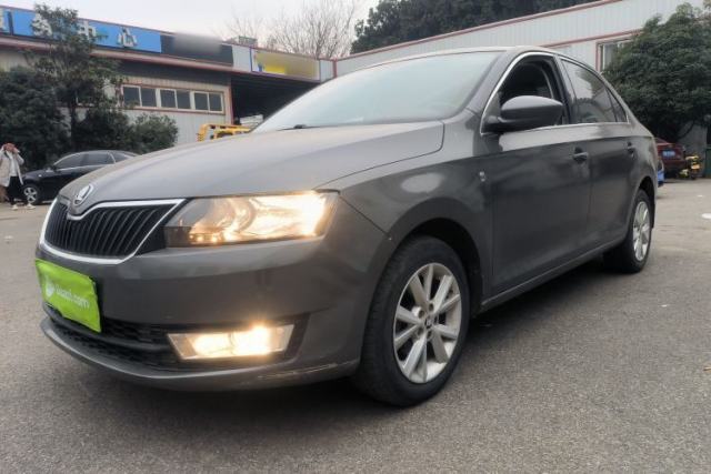 Used Skoda Rapid 2015 1.6L Automatic Smart Selection Model