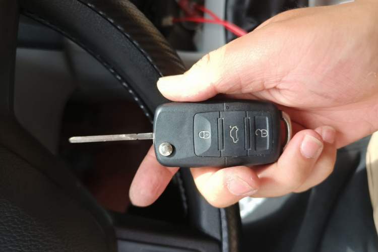 Used Skoda Rapid 2015 1.6L Manual Le Xuan Model Vehicle Key