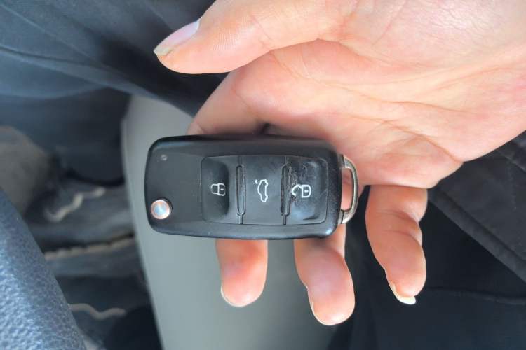 Used Skoda Rapid 2015 1.6L Manual Smart Selection Model Vehicle Key