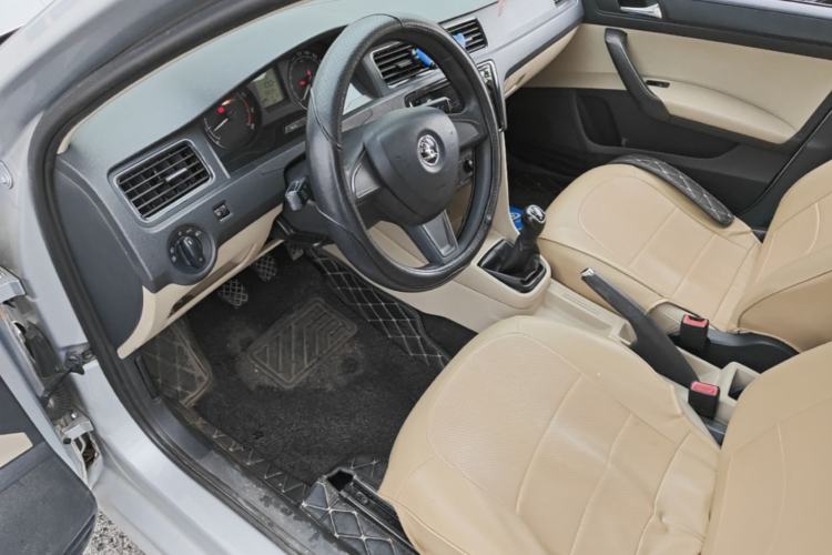 Used Skoda Rapid 2015 1.6L Manual Smart Selection Model Driver Seat
