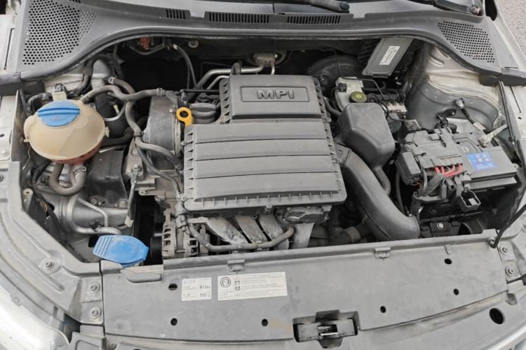 Used Skoda Rapid 2015 1.6L Manual Smart Selection Model Engine Bay