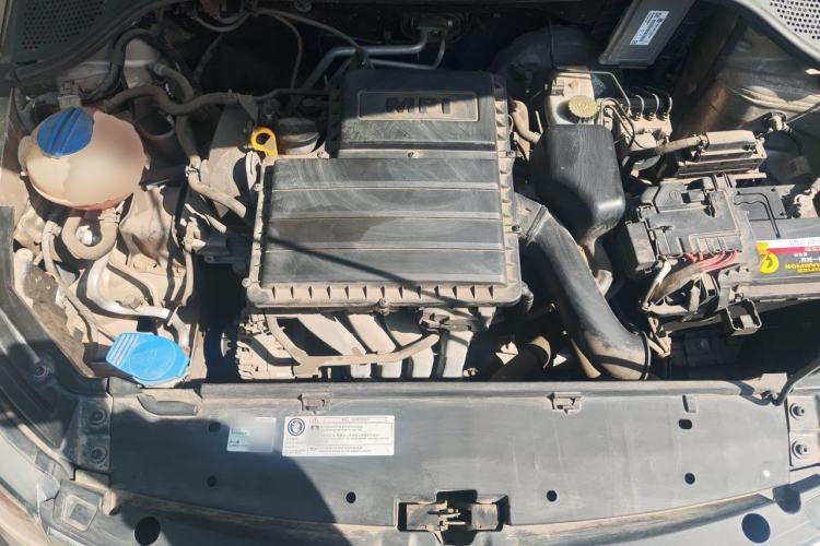 Used Skoda Rapid 2015 1.6L Automatic Smart Selection Model Engine Bay