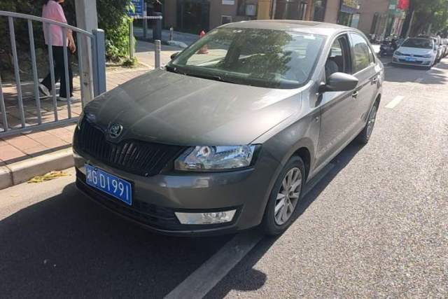 Used Skoda Rapid 2015 1.6L Automatic Preferred Model