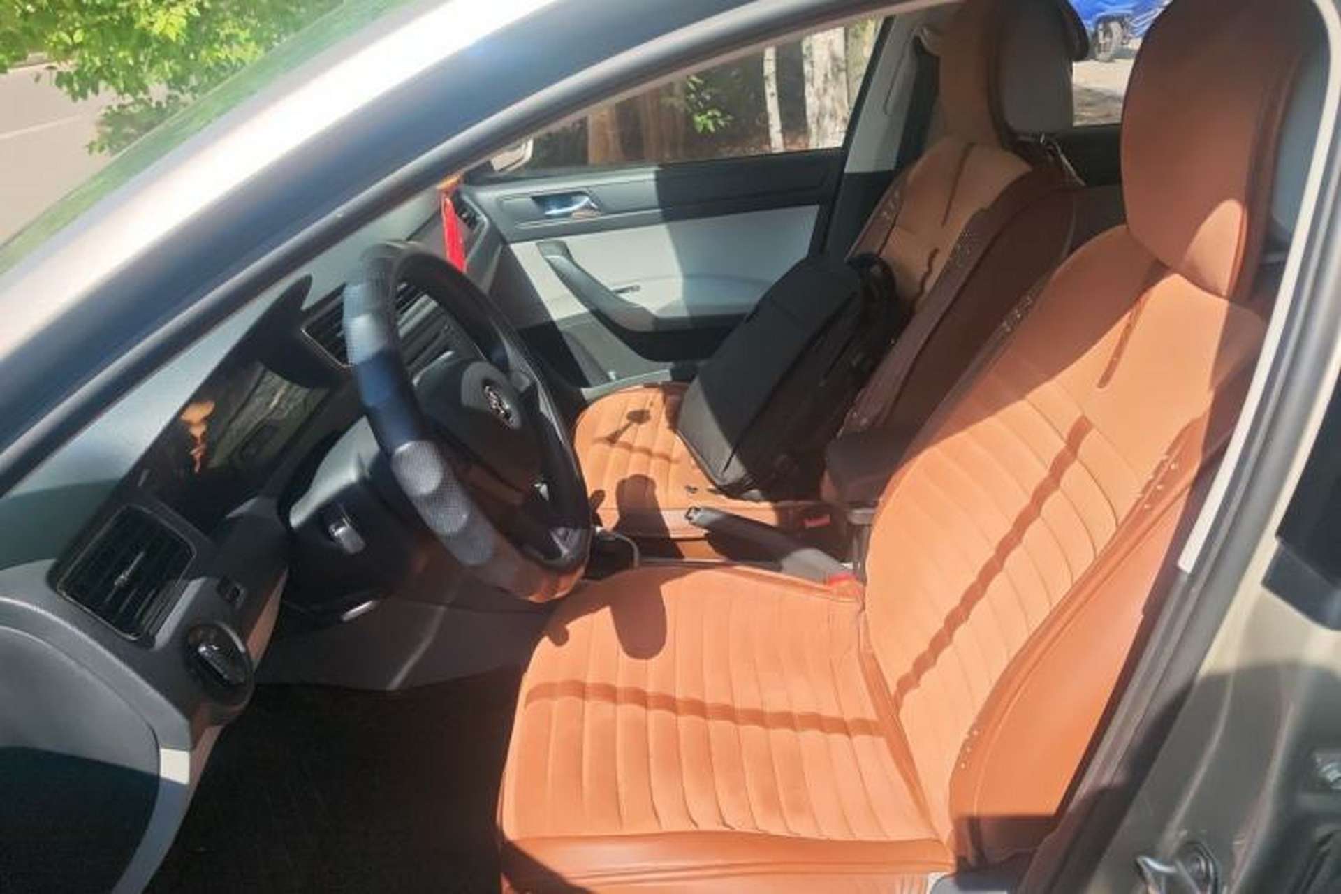 Used Skoda Rapid 2015 1.6L Automatic Smart Selection Model Left Front Seat