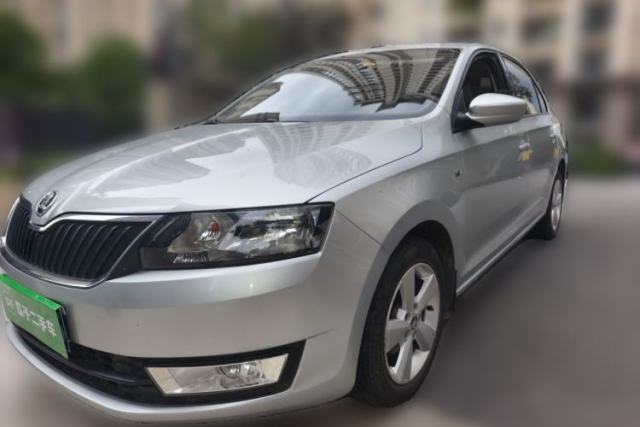 Used Skoda Rapid 2015 1.6L Manual Smart Selection Model