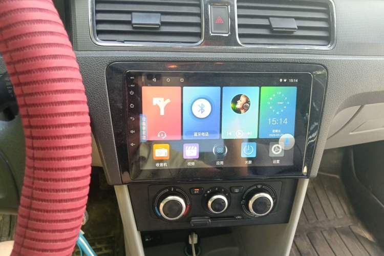 Used Skoda Rapid 2015 1.6L Automatic Smart Selection Model Audio And AC Panel