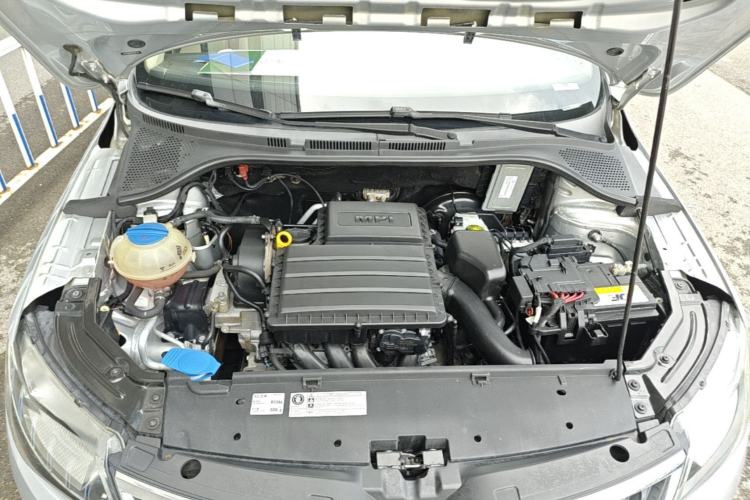 Used Skoda Rapid 2015 1.6L Automatic Smart Selection Model Engine Bay