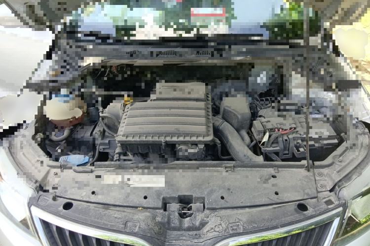 Used Skoda Rapid 2015 1.6L Automatic Smart Selection Model Engine Bay