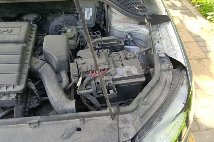 Used Skoda Rapid 2015 1.6L Automatic Smart Selection Model Engine Bay Left