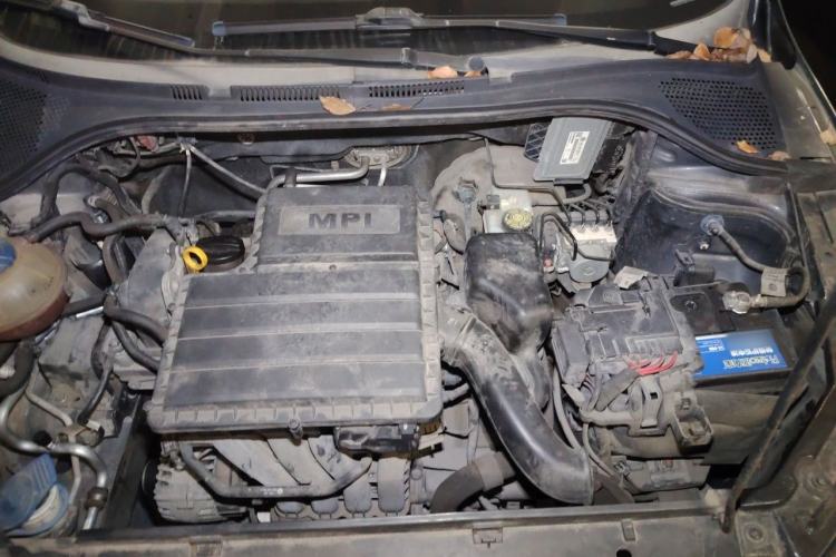 Used Skoda Rapid 2015 1.6L Manual Smart Selection Model Engine Bay