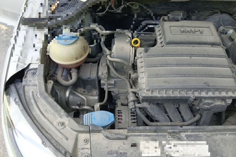 Used Skoda Rapid 2015 1.6L Automatic Smart Selection Model Engine Bay Right