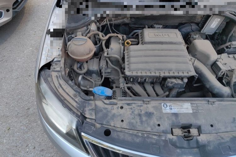 Used Skoda Rapid 2015 1.6L Automatic Smart Selection Model Engine Bay Right