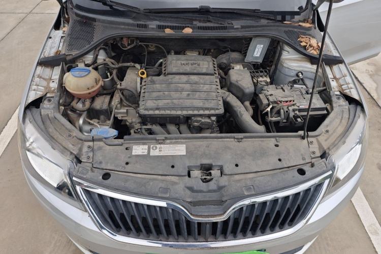 Used Skoda Rapid 2015 1.6L Manual Smart Selection Model Engine Bay