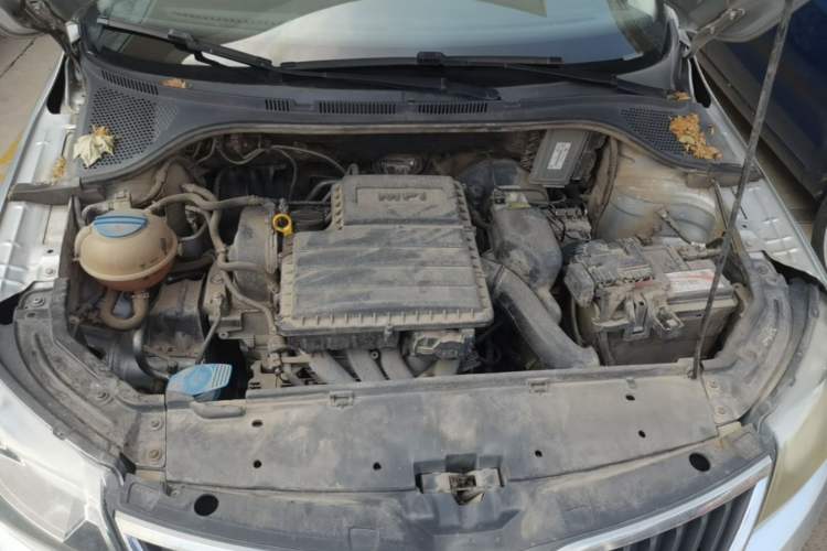 Used Skoda Rapid 2015 1.6L Manual Smart Selection Model Engine Bay