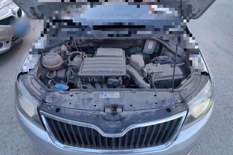 Used Skoda Rapid 2015 1.6L Automatic Smart Selection Model Engine Bay