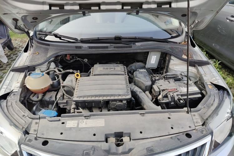 Used Skoda Rapid 2015 1.6L Automatic Smart Selection Model Engine Bay