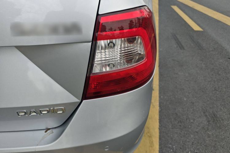 Used Skoda Rapid 2015 1.6L Automatic Smart Selection Model Exterior 1