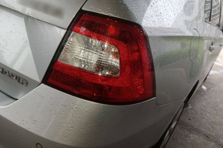 Used Skoda Rapid 2015 1.6L Automatic Smart Selection Model Exterior 6