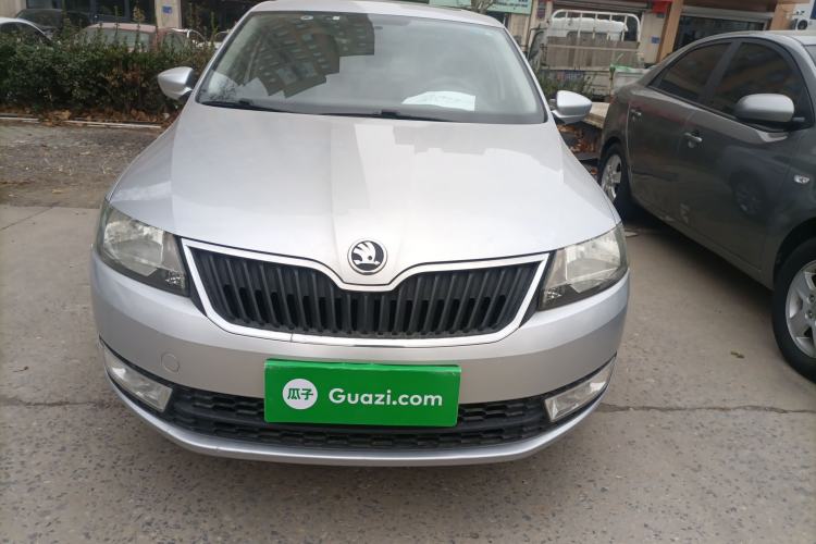 Used Skoda Rapid 2015 1.6L Automatic Smart Selection Model Front