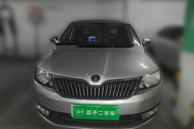 Used Skoda Rapid 2015 1.6L Automatic Smart Selection Model Front