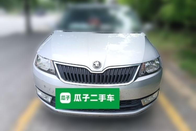 Used Skoda Rapid 2015 1.6L Automatic Smart Selection Model Front