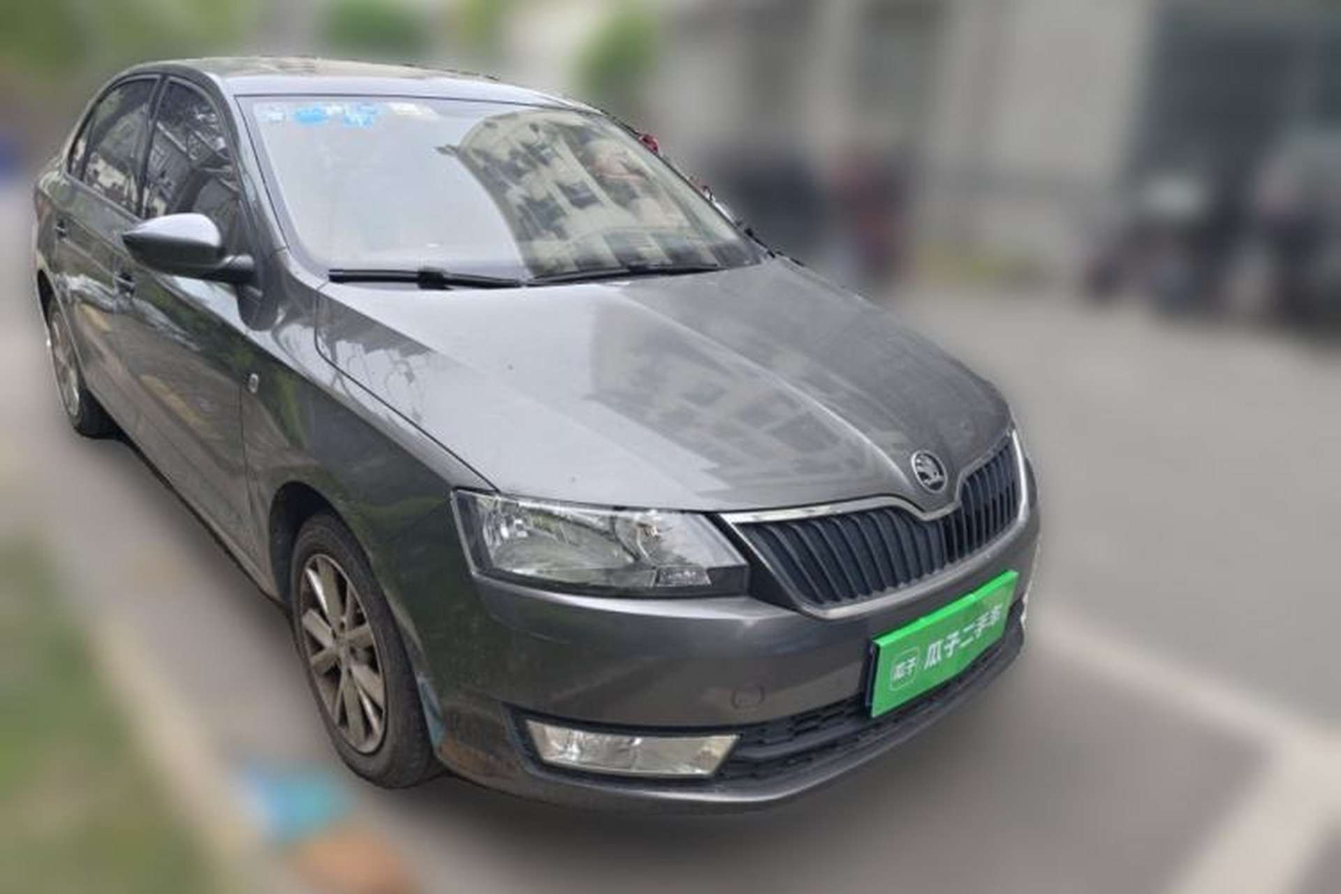 Used Skoda Rapid 2015 1.6L Automatic Smart Selection Model Front Right 45 Deg
