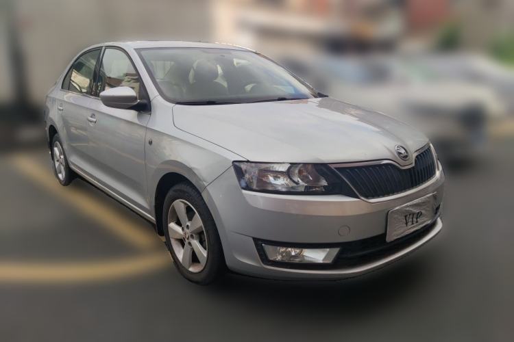 Used Skoda Rapid 2015 1.6L Automatic Smart Selection Model Front Right 45 Deg