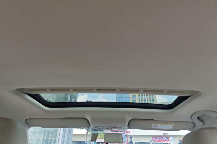 Used Skoda Rapid 2015 1.6L Automatic Smart Selection Model Headliner