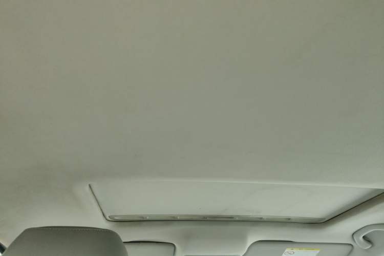 Used Skoda Rapid 2015 1.6L Manual Smart Selection Model Headliner