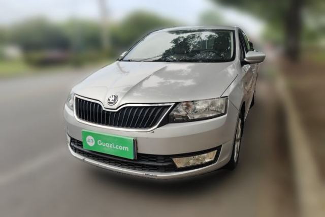 Used Skoda Rapid 2015 1.6L Manual Smart Selection Model