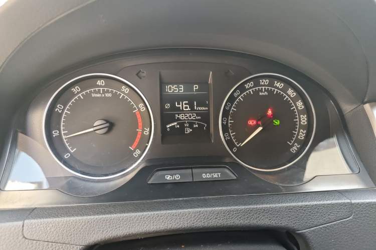 Used Skoda Rapid 2015 1.6L Automatic Preferred Model Instrument Cluster