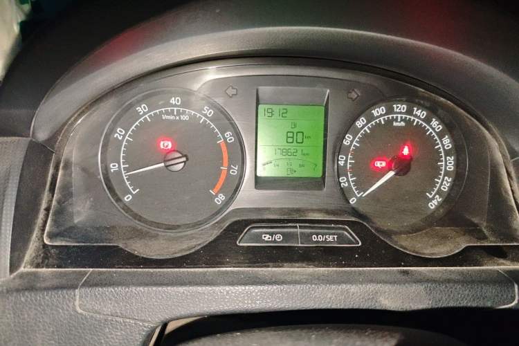 Used Skoda Rapid 2015 1.6L Manual Smart Selection Model Instrument Cluster