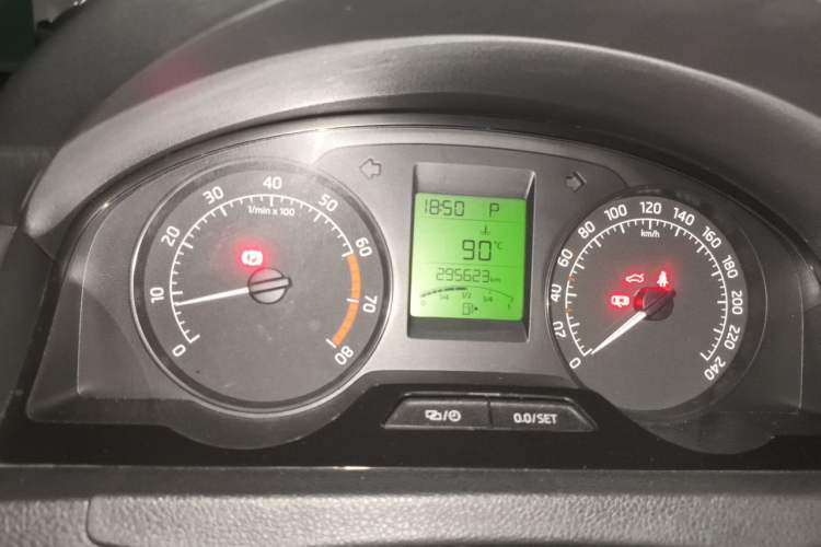 Used Skoda Rapid 2015 1.6L Automatic Smart Selection Model Instrument Cluster
