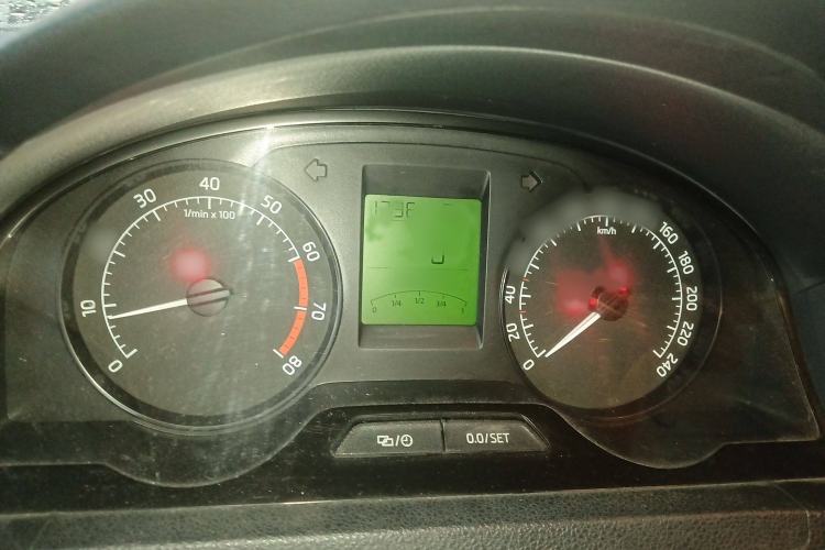 Used Skoda Rapid 2015 1.6L Automatic Smart Selection Model Instrument Cluster