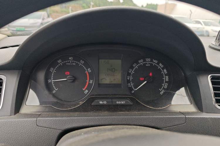 Used Skoda Rapid 2015 1.6L Manual Smart Selection Model Instrument Cluster