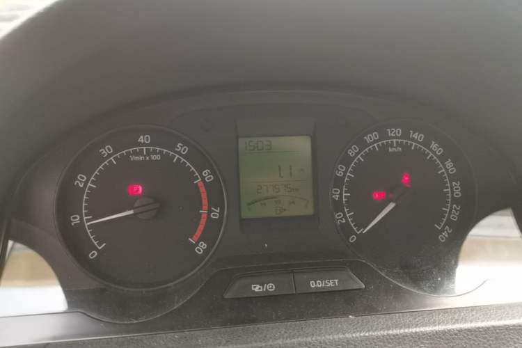 Used Skoda Rapid 2015 1.6L Manual Smart Selection Model Instrument Cluster