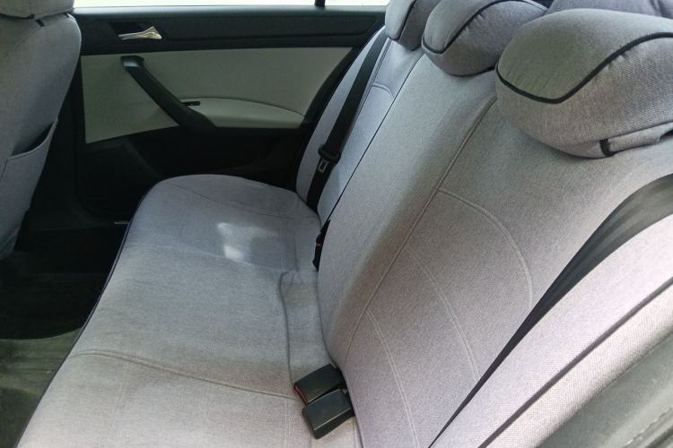 Used Skoda Rapid 2015 1.6L Automatic Smart Selection Model Left Rear Seat