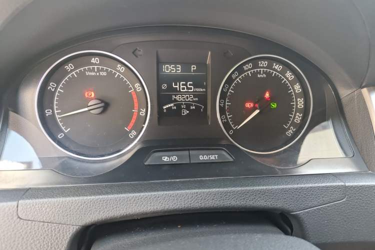 Used Skoda Rapid 2015 1.6L Automatic Preferred Model Odometer Close Up