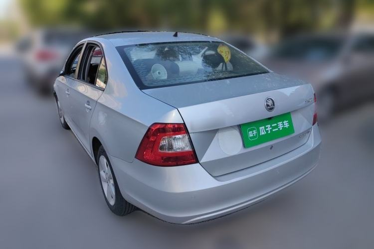 Used Skoda Rapid 2015 1.6L Automatic Smart Selection Model Rear Left 45 Deg