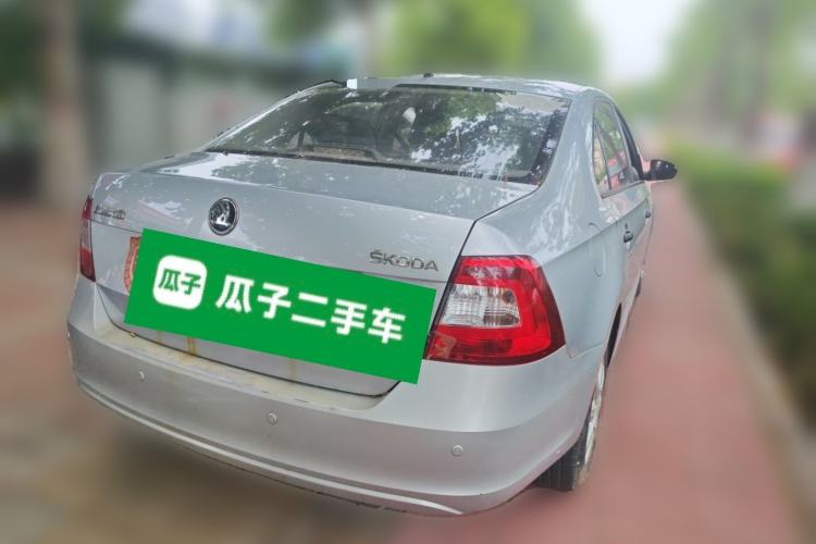 Used Skoda Rapid 2015 1.6L Manual Le Xuan Model Rear Right 45 Deg