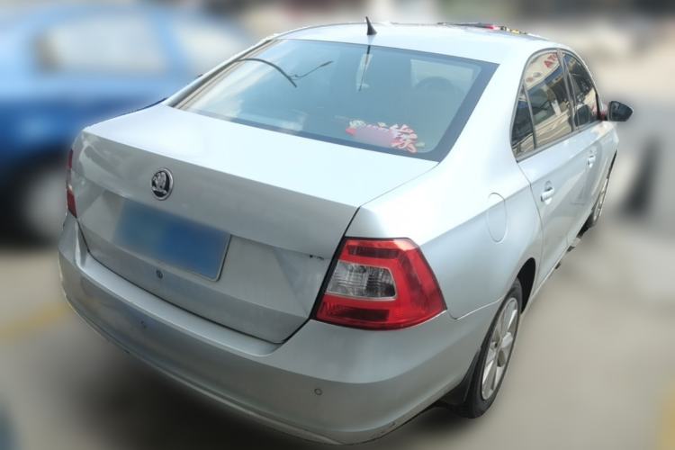 Used Skoda Rapid 2015 1.6L Manual Smart Selection Model Rear Right 45 Deg