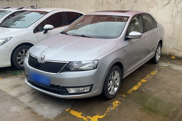 Used Skoda Rapid 2015 1.6L Automatic Smart Selection Model