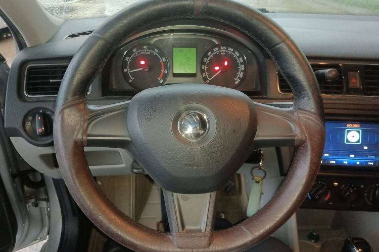 Used Skoda Rapid 2015 1.6L Automatic Smart Selection Model Steering Wheel