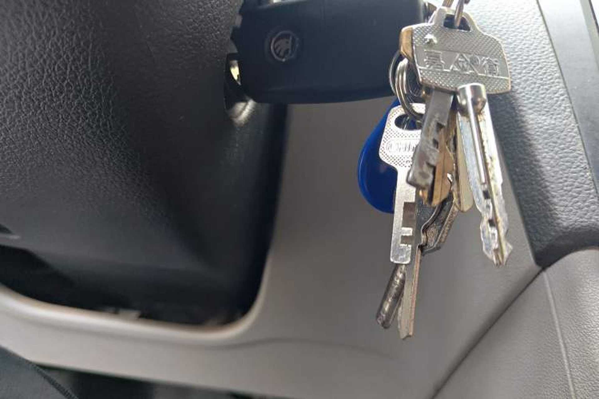 Used Skoda Rapid 2015 1.6L Automatic Smart Selection Model Vehicle Key