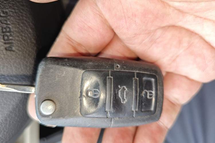Used Skoda Rapid 2015 1.6L Automatic Smart Selection Model Vehicle Key