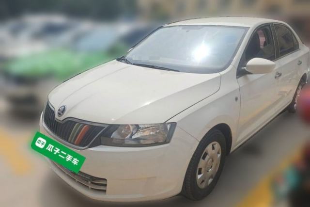 Used Skoda Rapid 2015 1.6L Manual Le Xuan Model