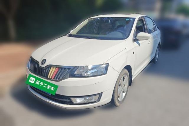 Used Skoda Rapid 2015 1.6L Manual Smart Selection Model